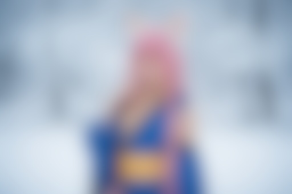 20251125【5枚】狐耳とピンクの髪のコスプレの女性