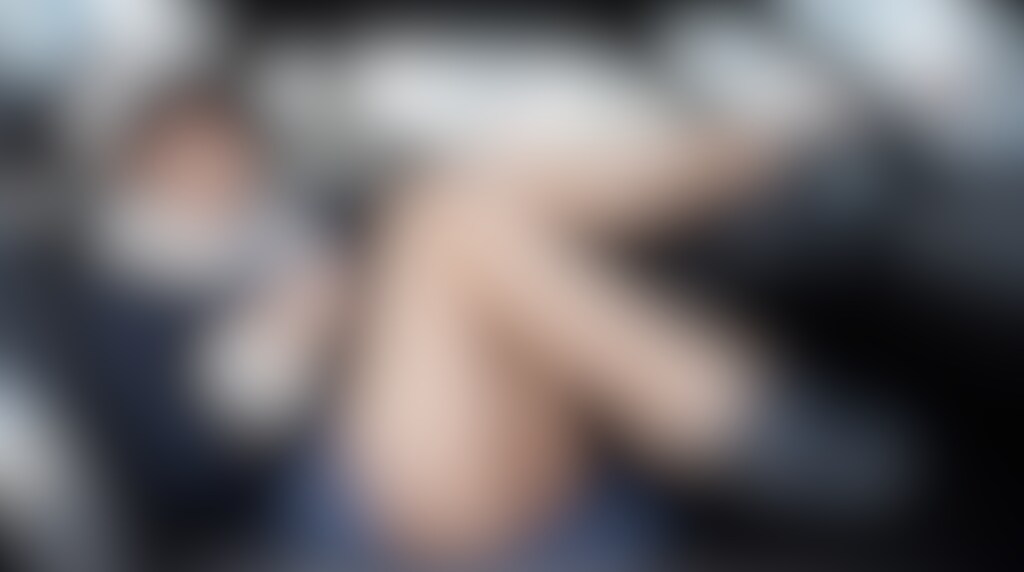 ノーパンJKとドライブデート〈横版〉その2