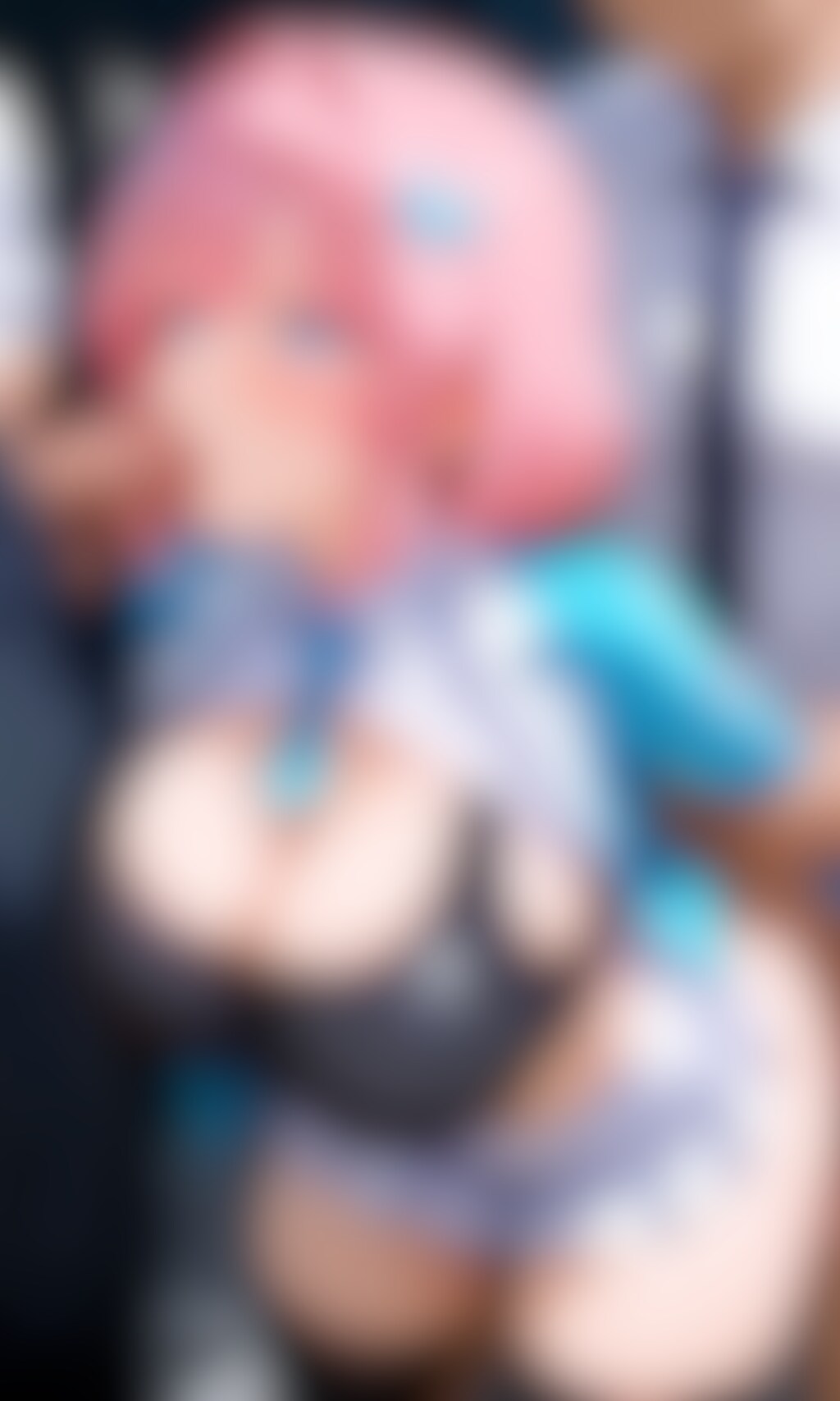 口と下から