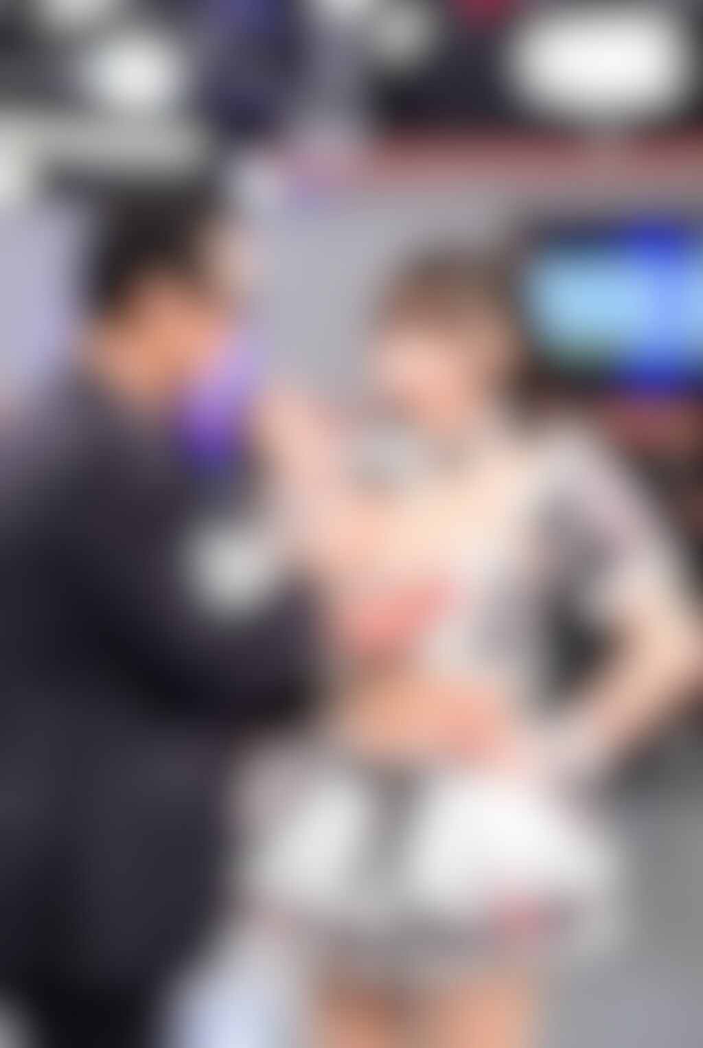 おっぱい揉まれるアイドル