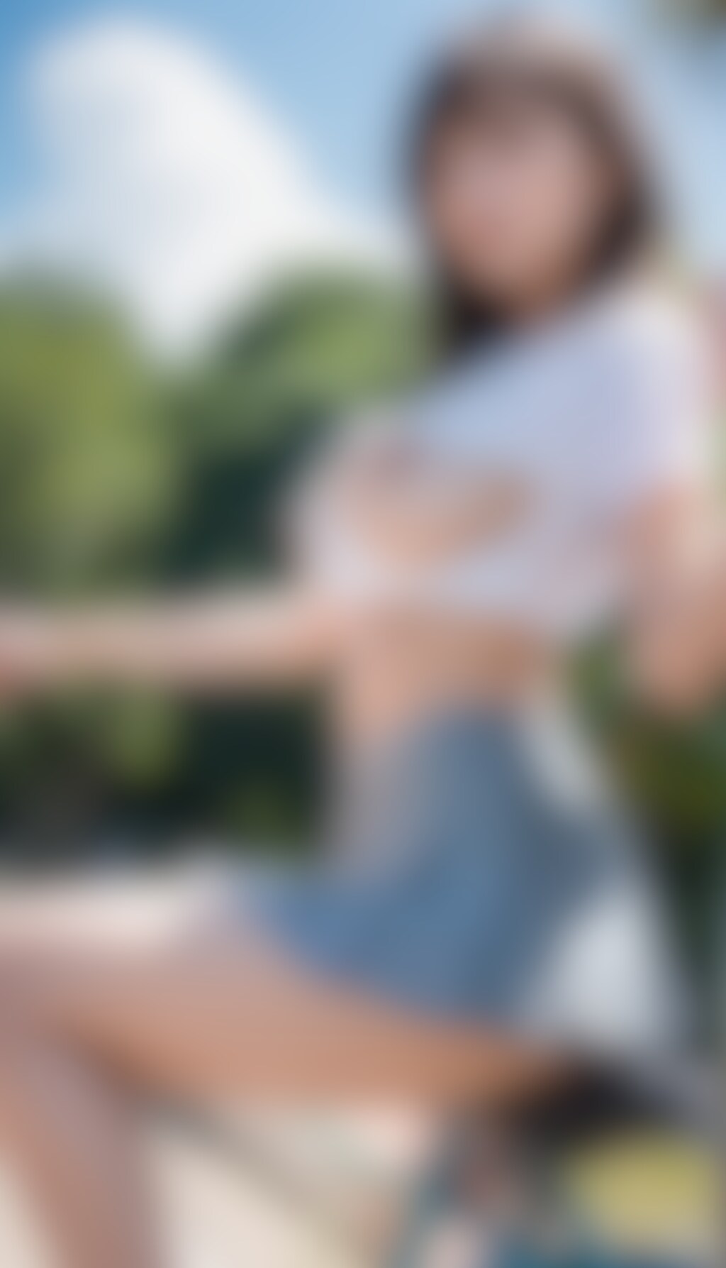 ブラパンティ丸見せ淫乱女子大生サイクリング❤️