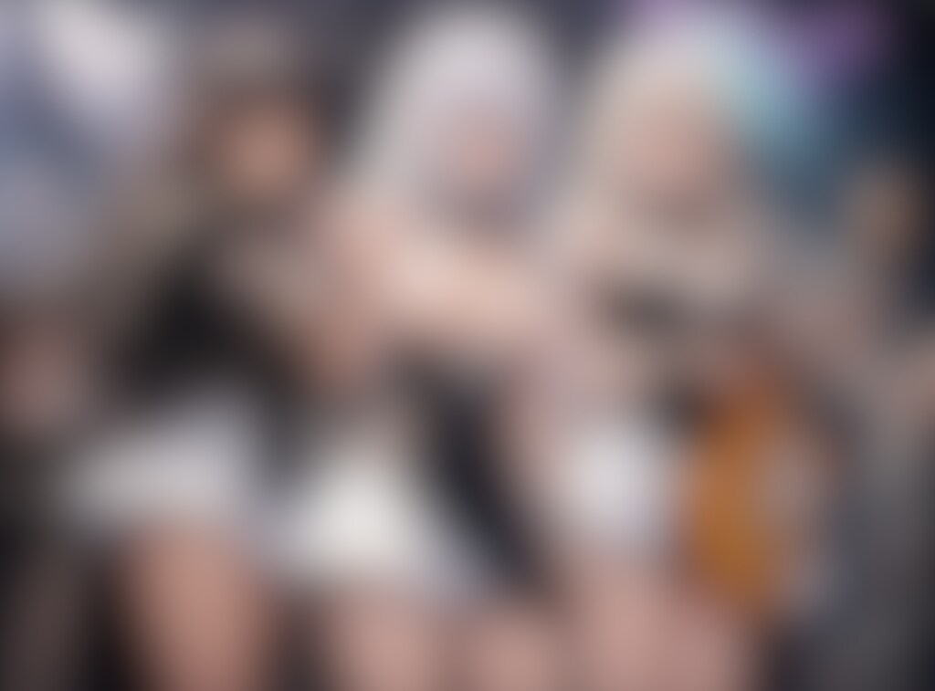 集団のお姉さん