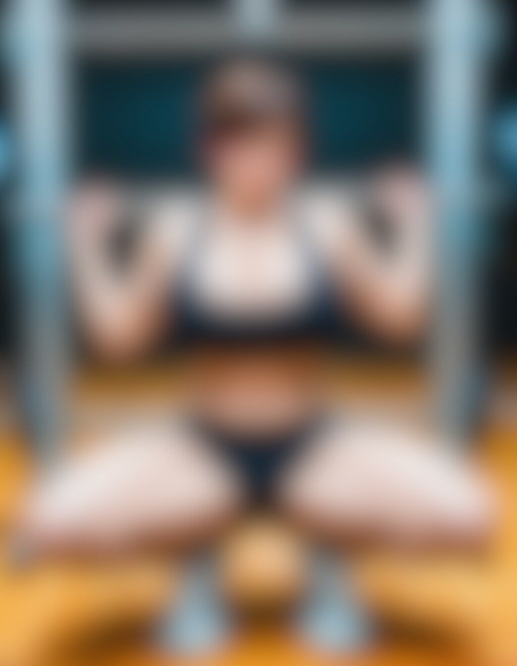 260330P【10枚】ダイエットするために、ジムでスクワットをしているつばさちゃん