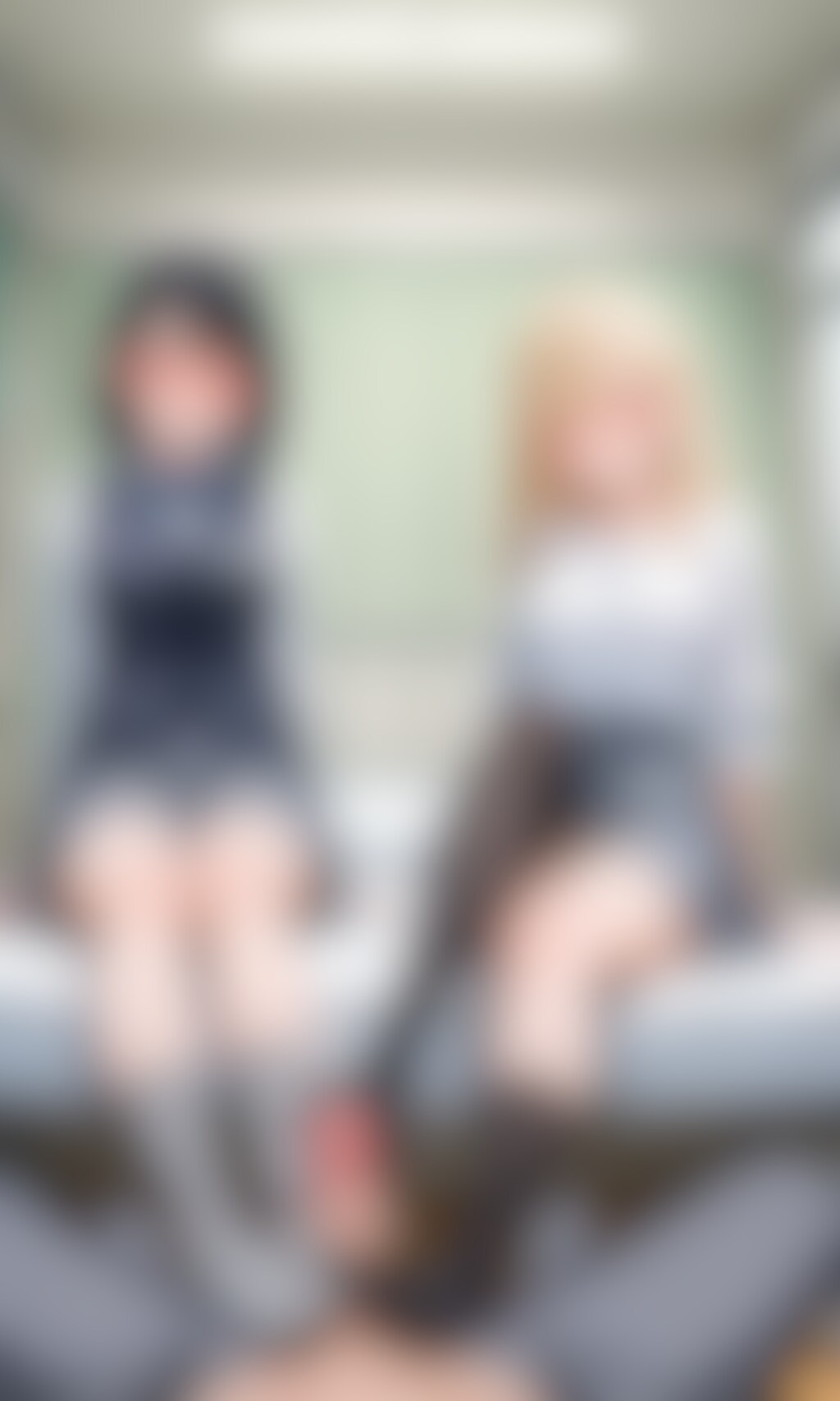 JK２人に靴下コキ