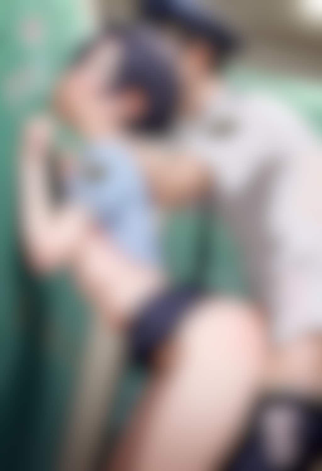 警察衣装の着替え中にロッカールームで他の警察役の男に襲われてしまう不幸な俺たちのほたる