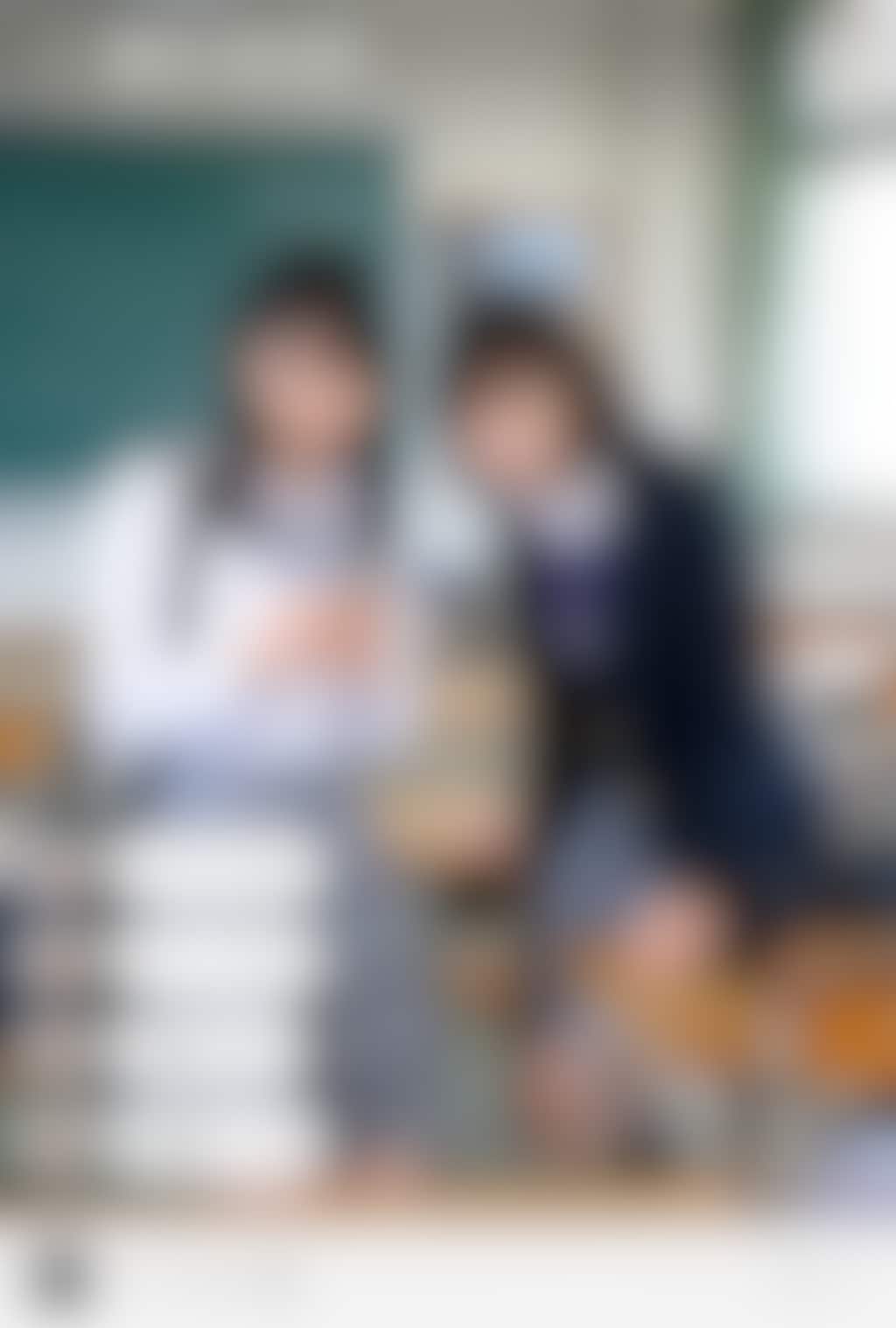 配信中に突然友達がおっぱいを！