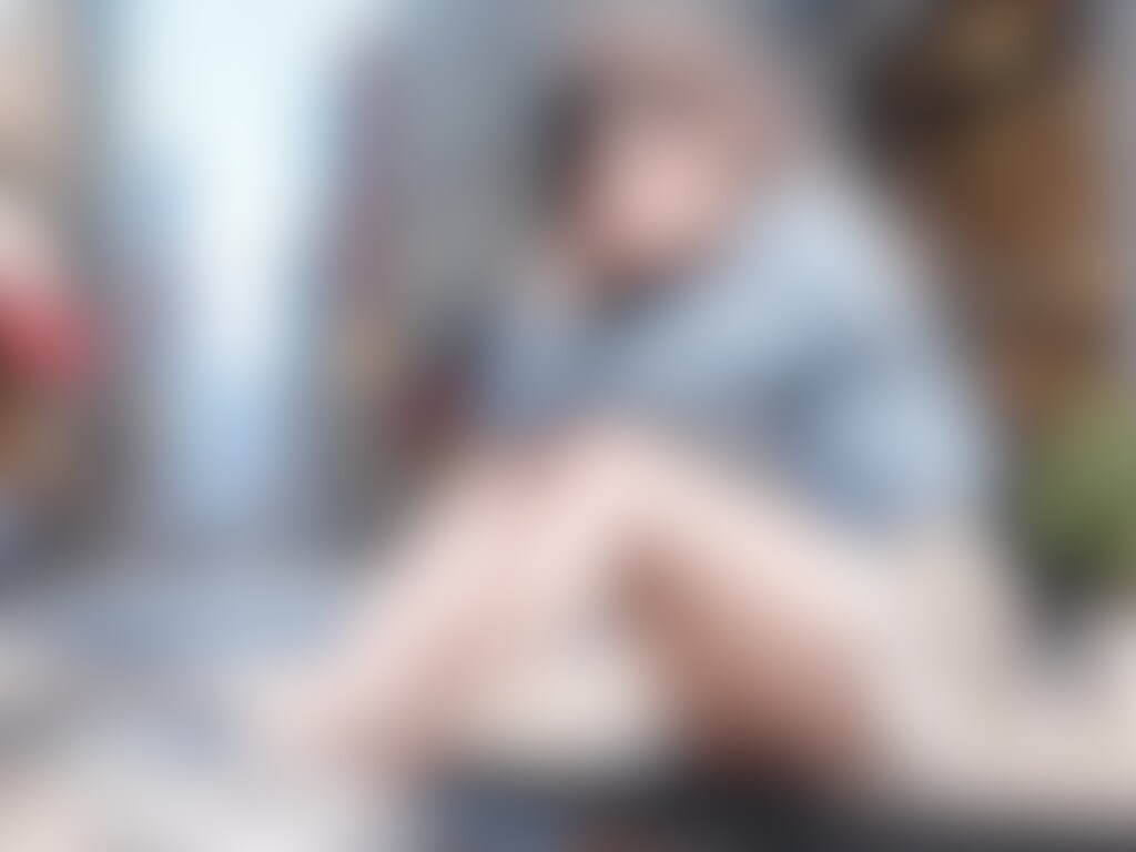 21枚:ファッションモデルっぽいパンチラ