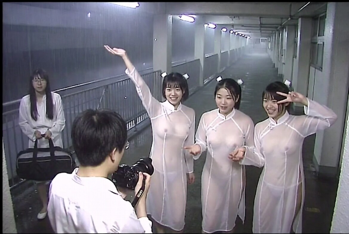 （限定）カメラ部のモデルバイト中に突然の雨