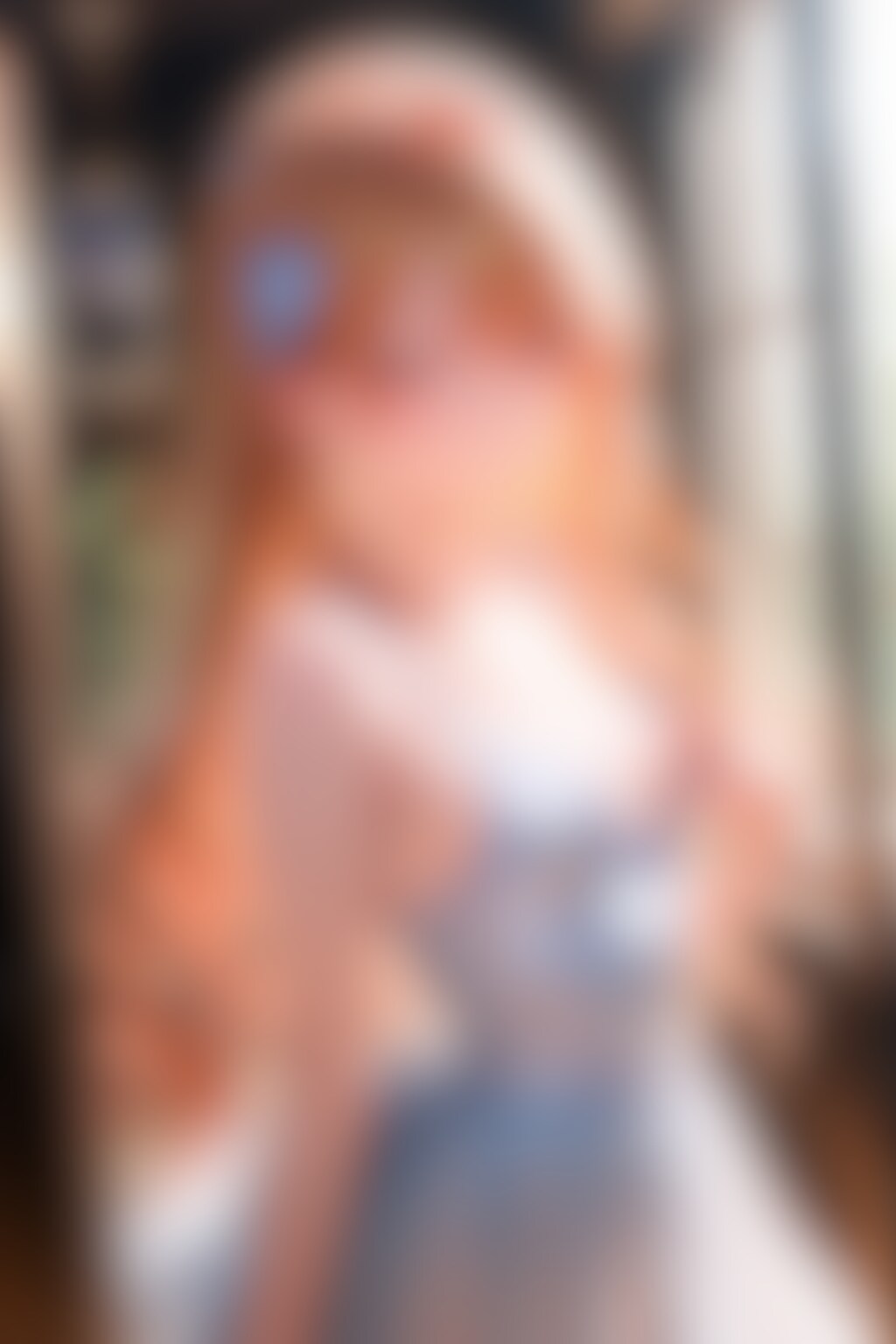 17枚:はみ乳サイドショット