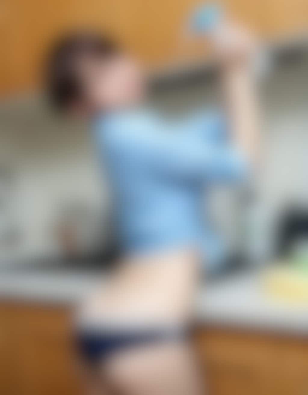 251225P【8枚】年末のお掃除を、動きやすいブルマでこなす瞳ママ