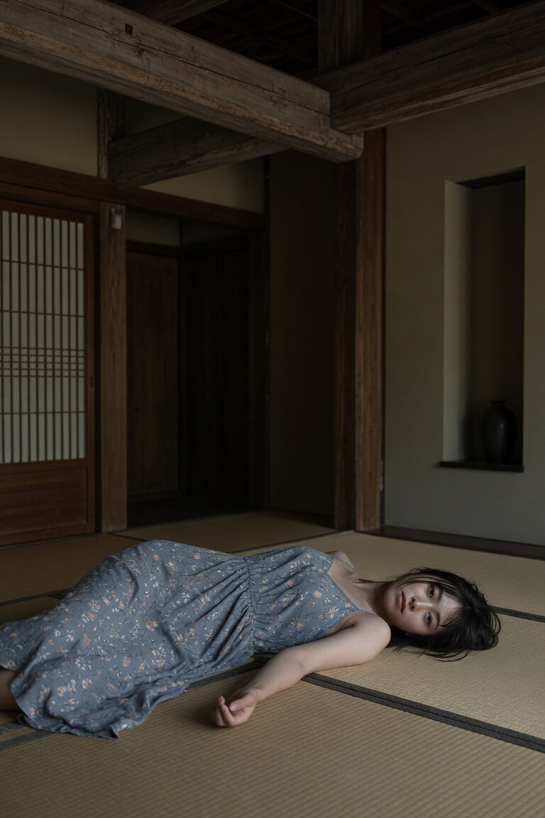 鎌倉古民家の娘【11枚】