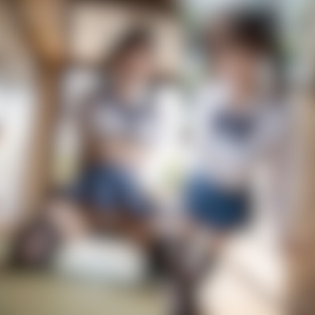 40枚）おもらしさん♡ツインテ制服女子＋くぱぁ【PEEINGFAN】