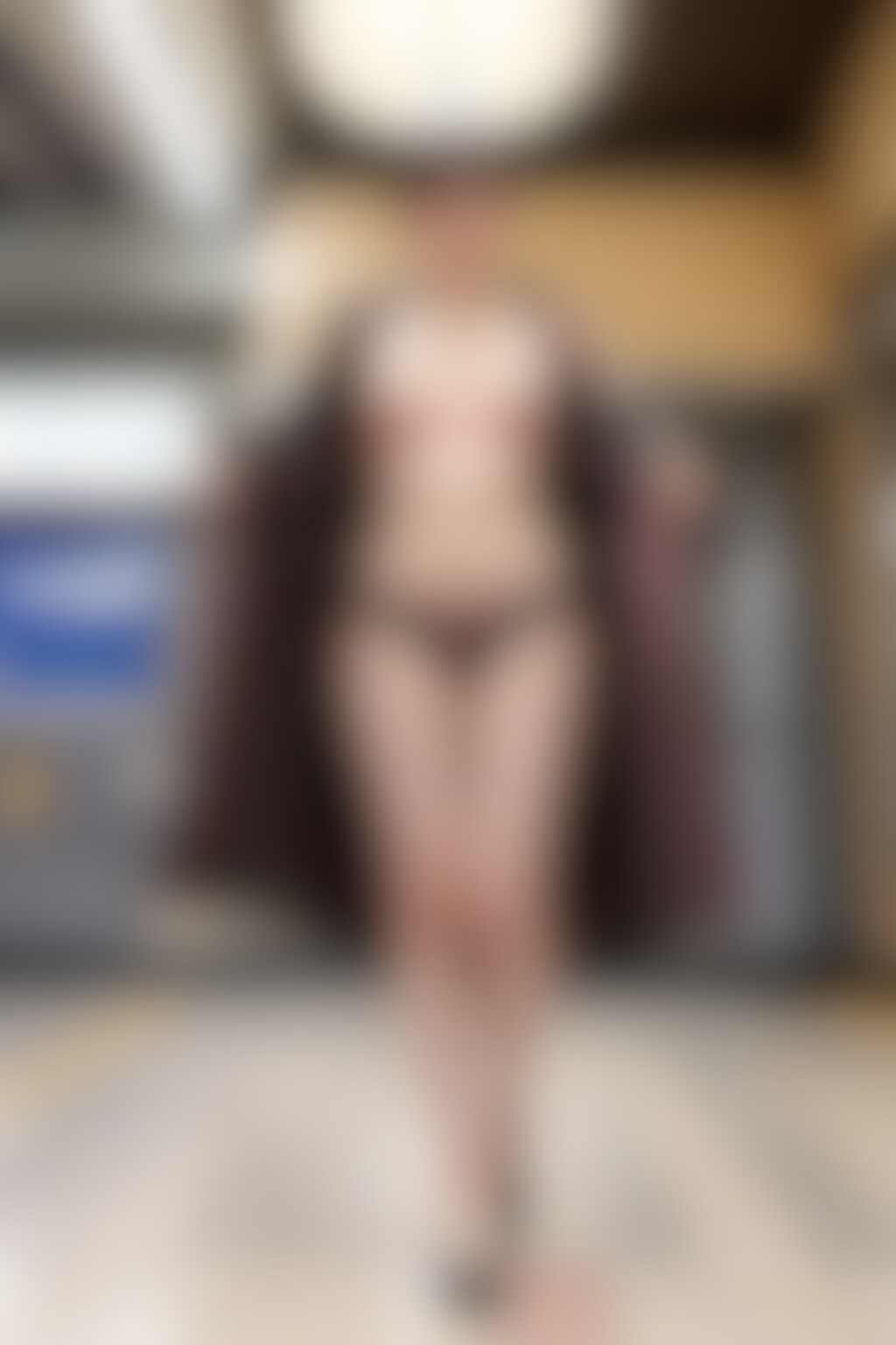 【11枚】駅で露出する地味めがねっ娘