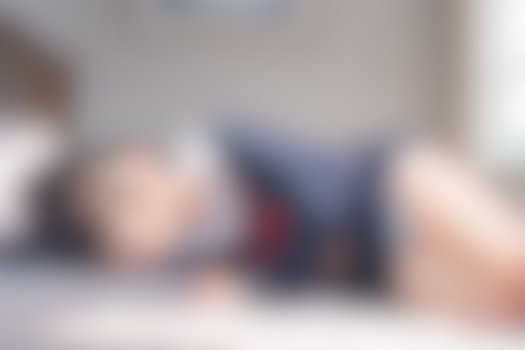 セーラー服（冬服）〇リJ〇ちゃんたちの横たわりパンチラ（10枚）