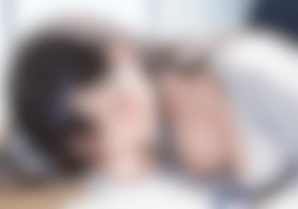 15枚:居眠りOLの胸チラ