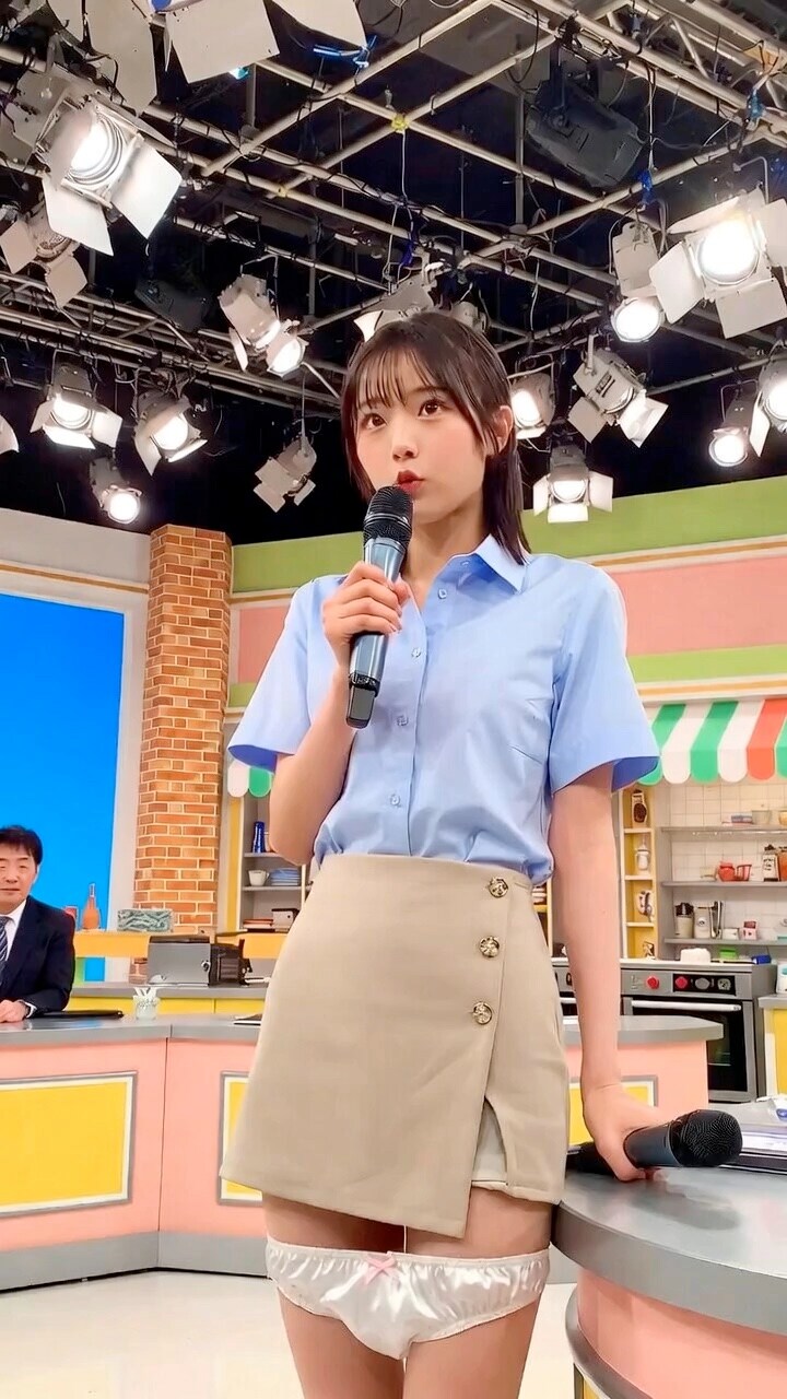 本番中にパンツお直し女子アナ