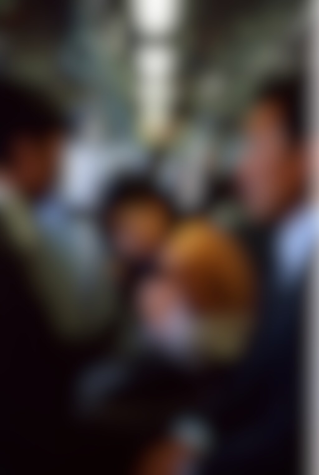 【15枚】日焼け肌の美女：通勤電車で困ってます Part6