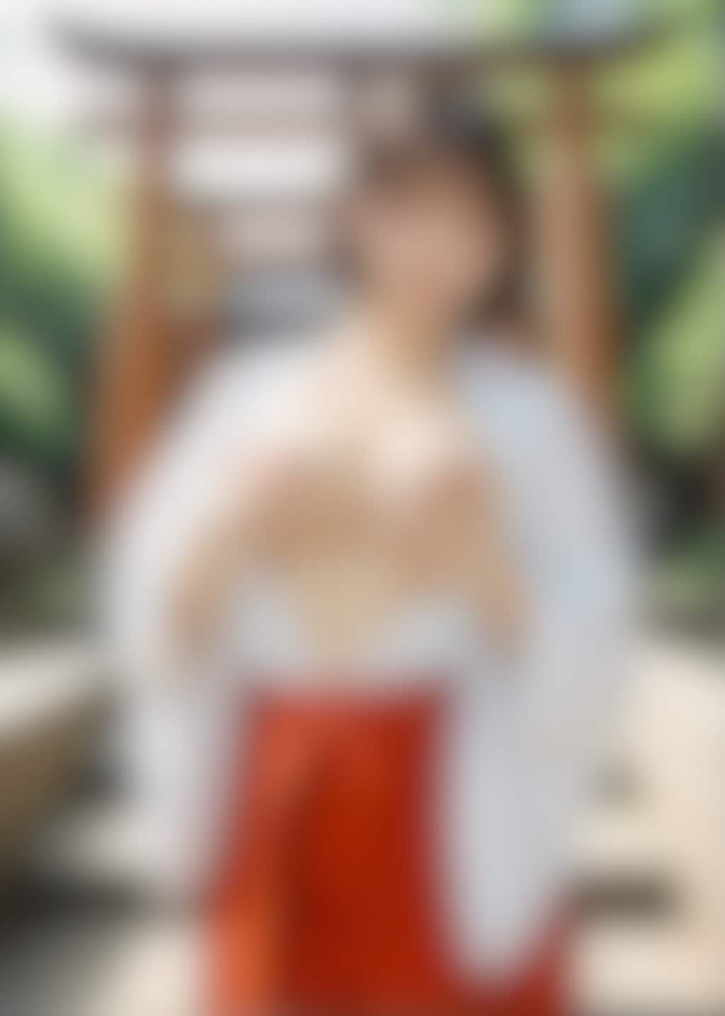 （19枚）巫女（胸出し）