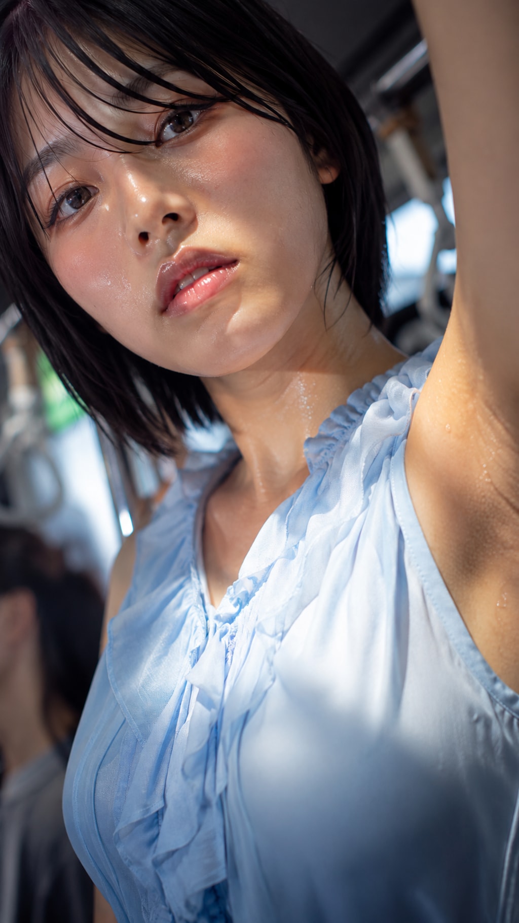 【10枚】電車で汗だくお姉さん