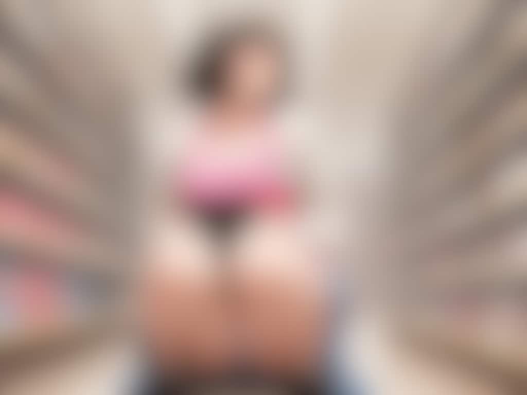 40枚:書店員パンチラ