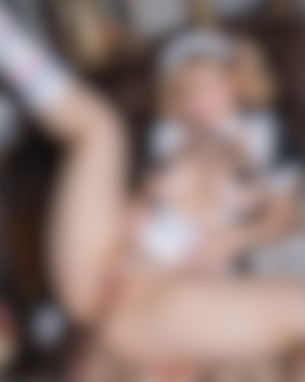 ② 小悪魔メイドの過激ご奉仕