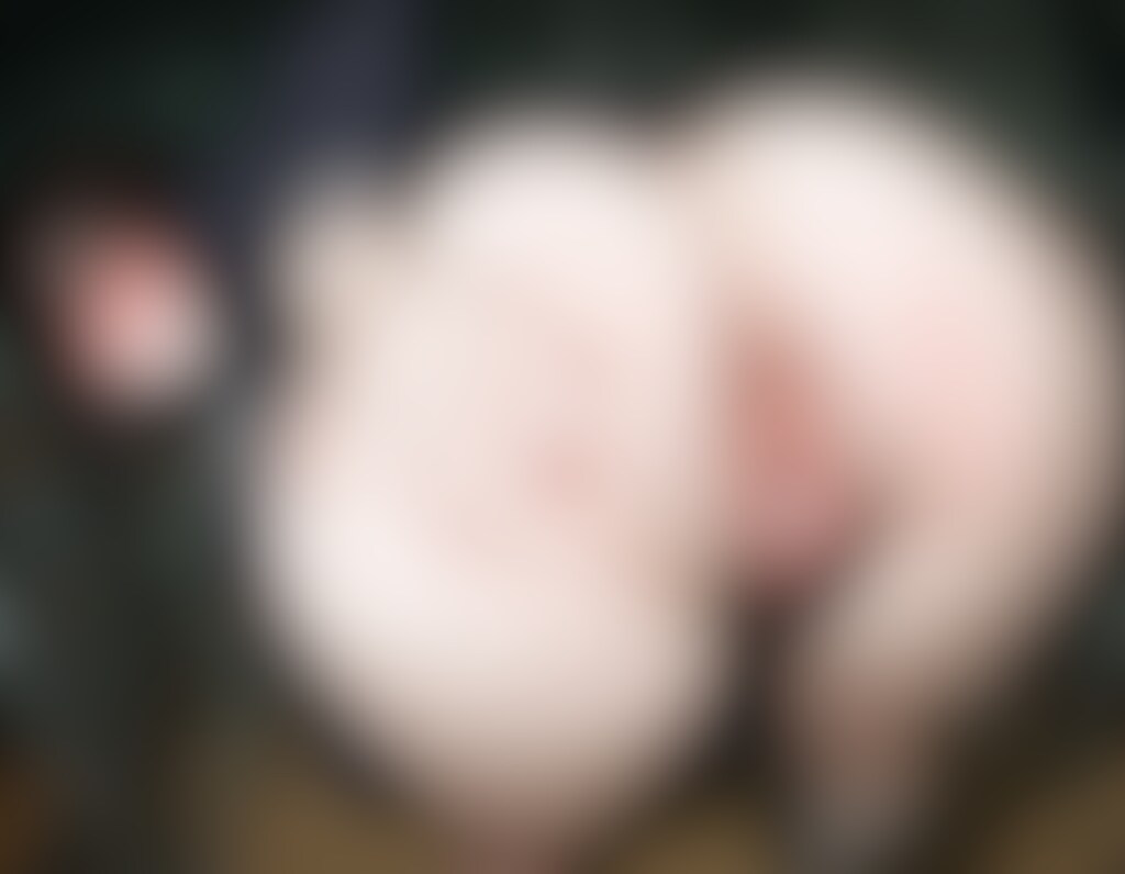 お胸と陰毛とか