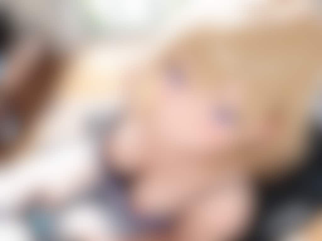 40枚:一緒にゲームしよって胸チラ