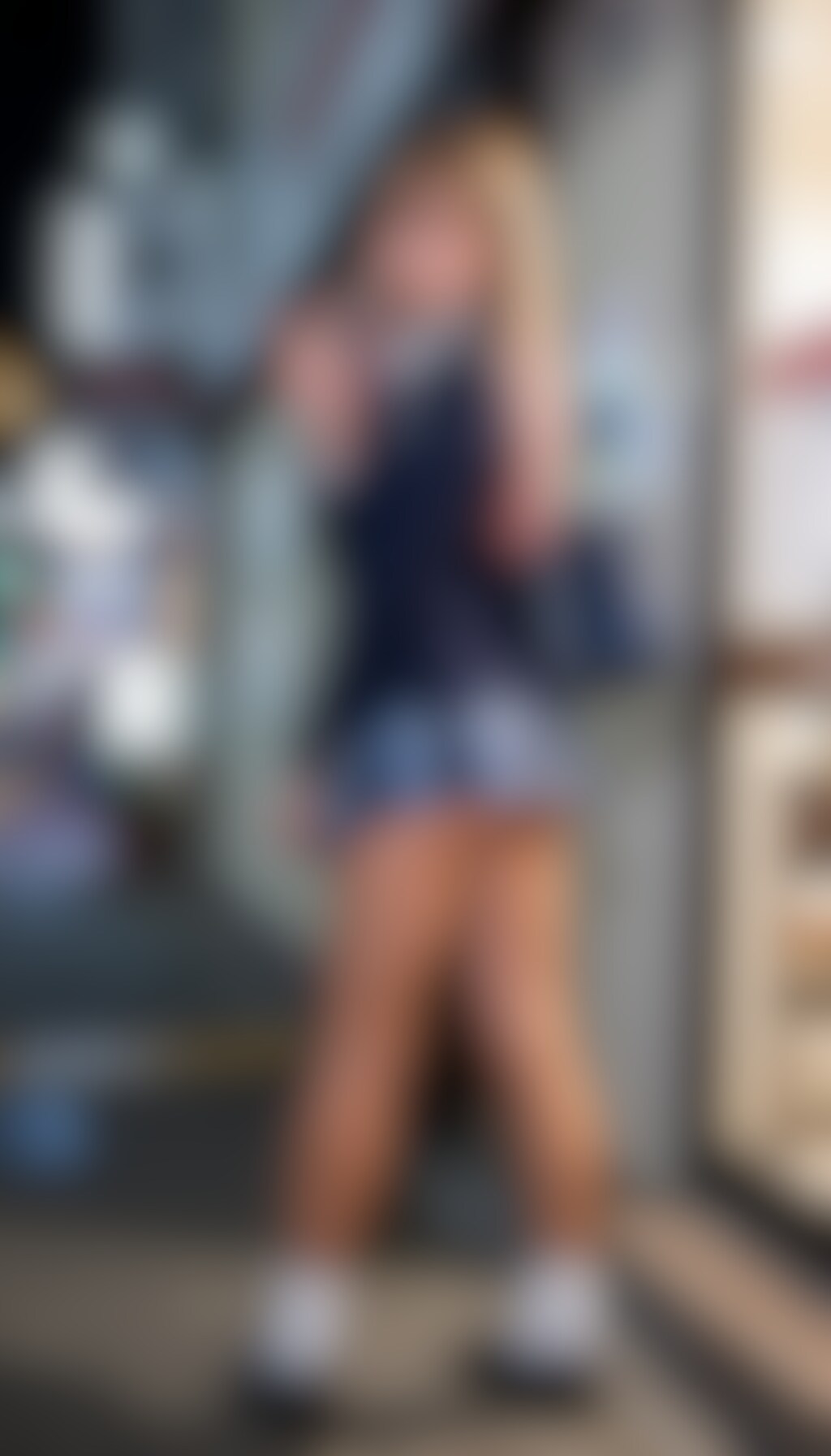 260501P【13枚】夜の街でキャッチされた制服ギャル夏姫
