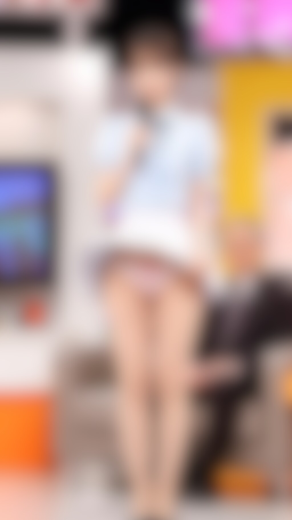 【動画リンクあり】本番中に脱いじゃう女子アナ