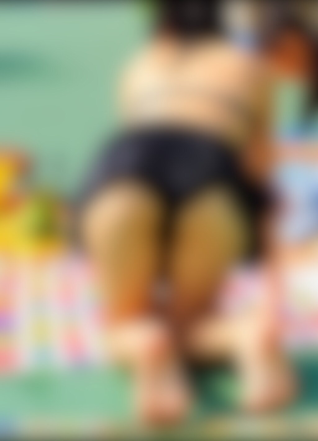 レジャーシートを畳むママ