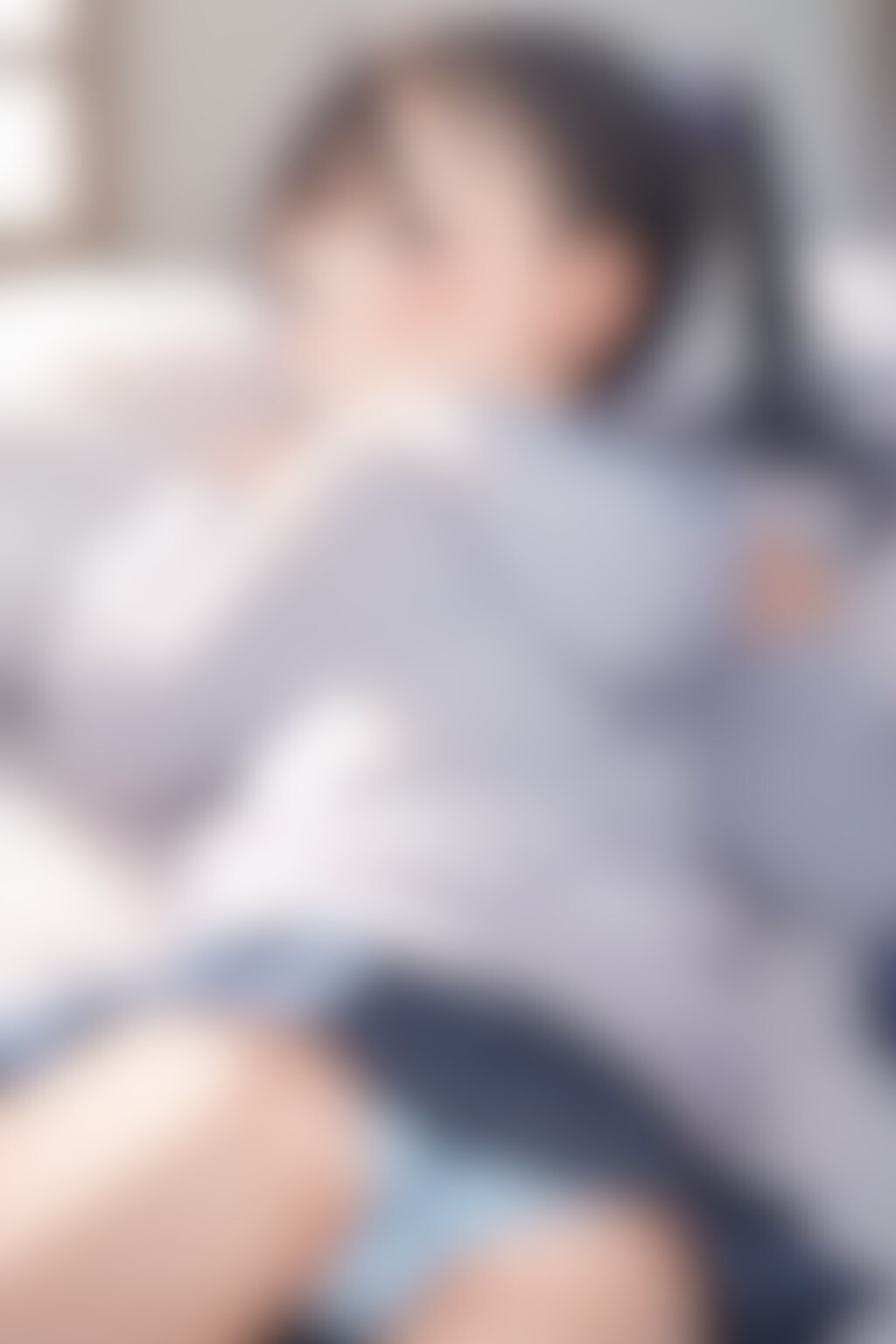 私服〇リJ〇ちゃんたちのうつ伏せパンチラ（６枚）