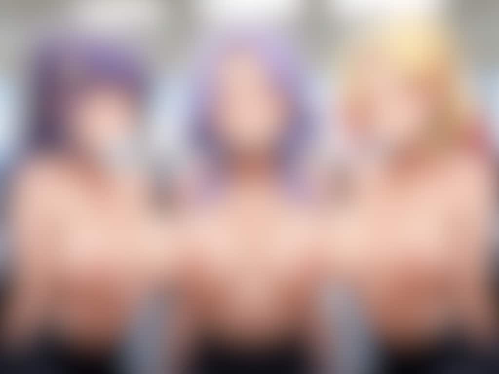 40枚:複数でおっぱい露出するOLたち