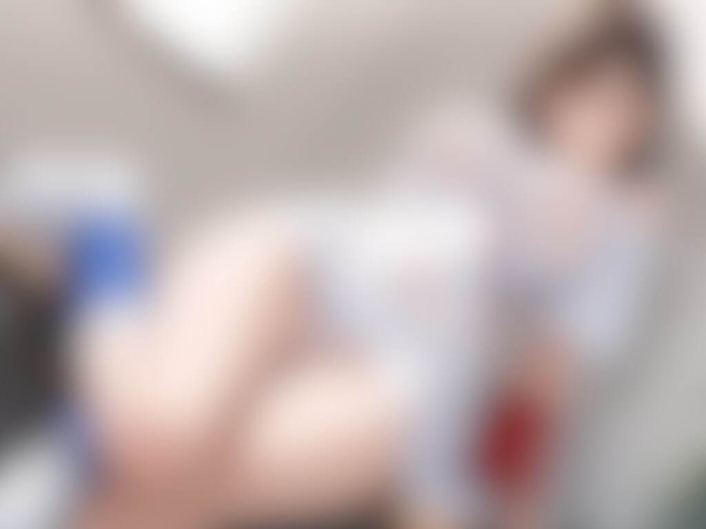 16枚:ノーブラ白ワンピースパンチラ