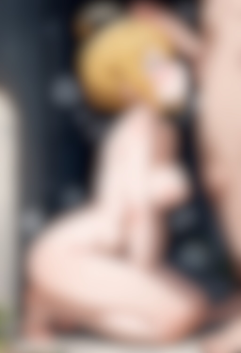 金玉ガン見の伊吹翼