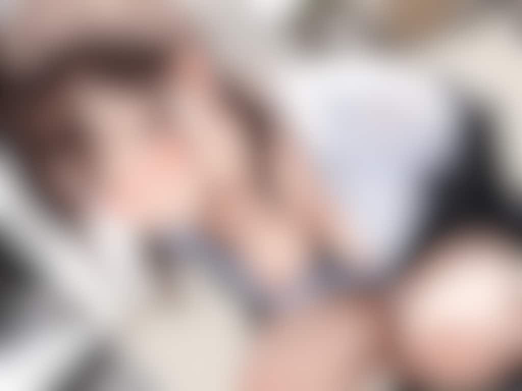 40枚:パンチラ胸チラ