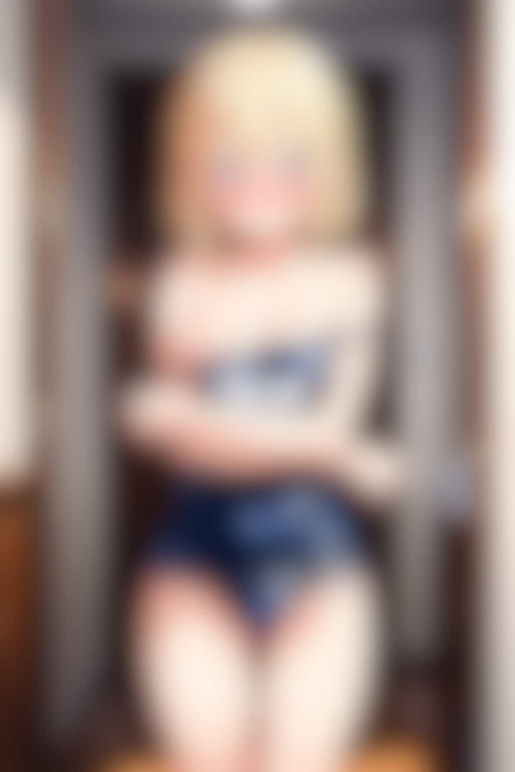 僕の見ている前でスク水に着替えて貰いました(9)