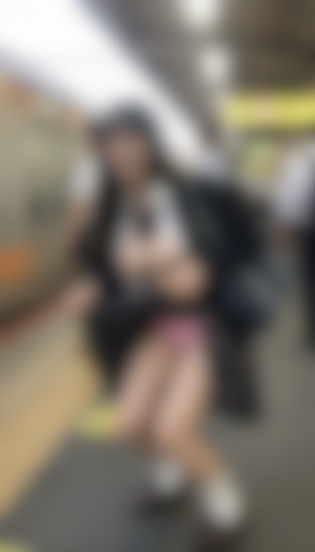 履いてない！？