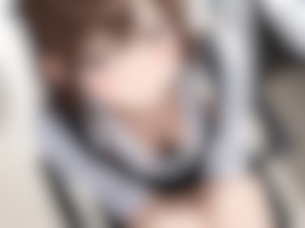 40枚:胸チラとパンチラ同時