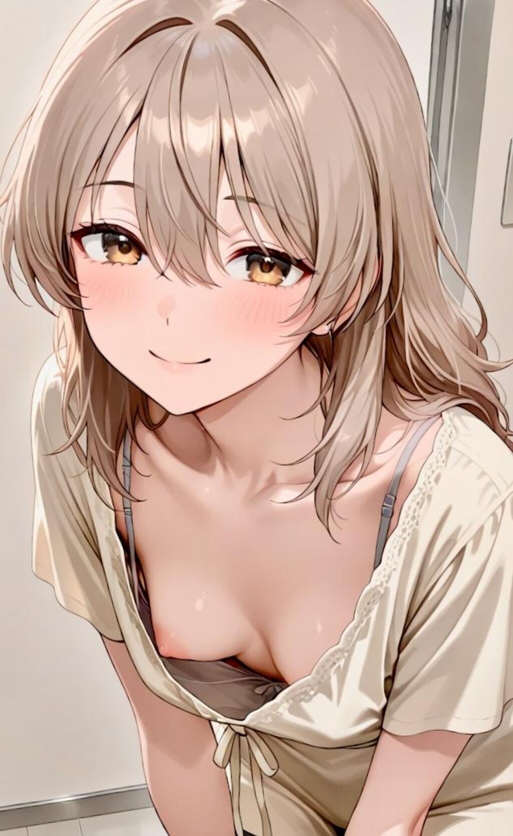 見本12枚：OL胸チラ