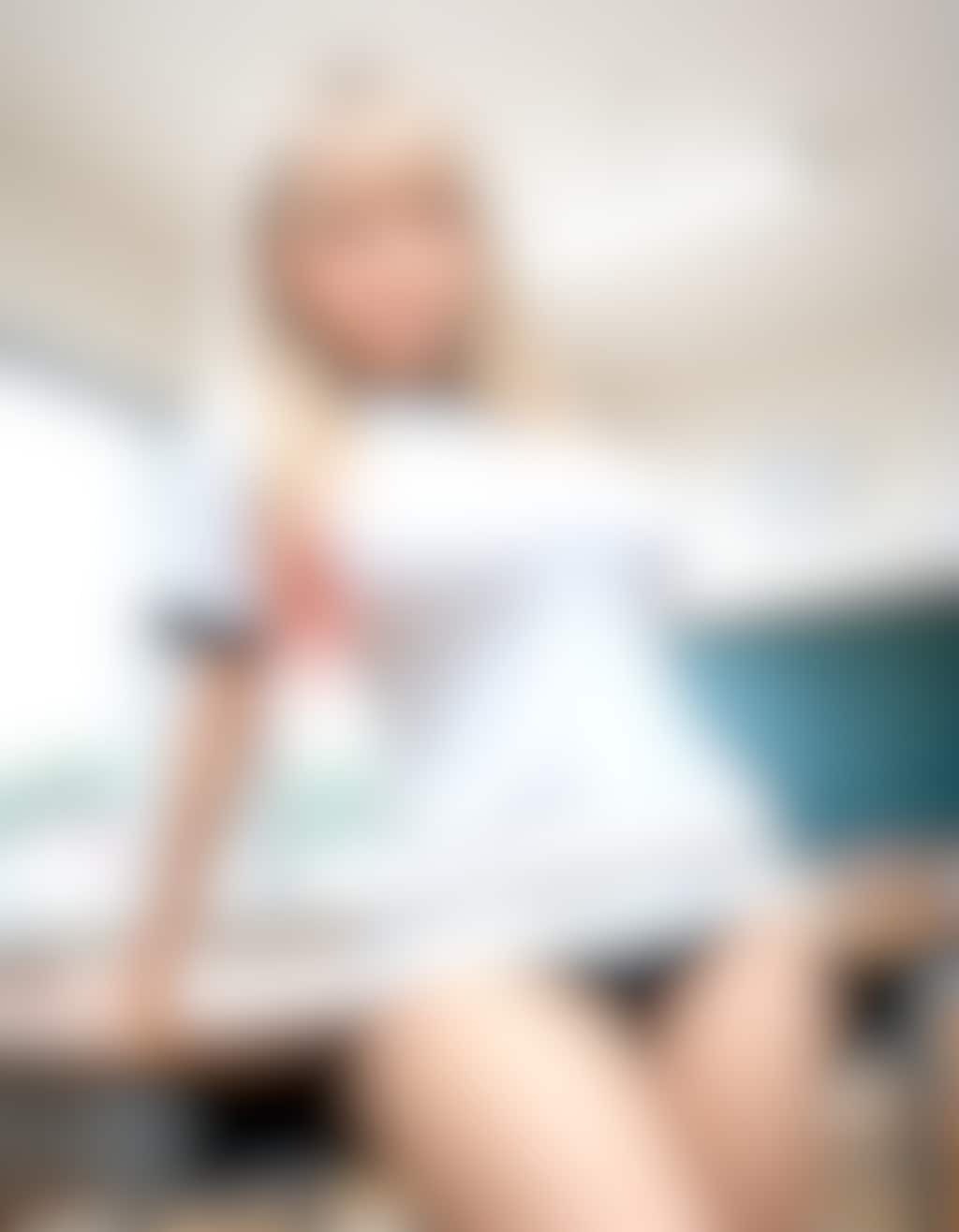 251120P【19+1枚】体操服長めでブルマを隠す着こなしの白ギャル夏姫