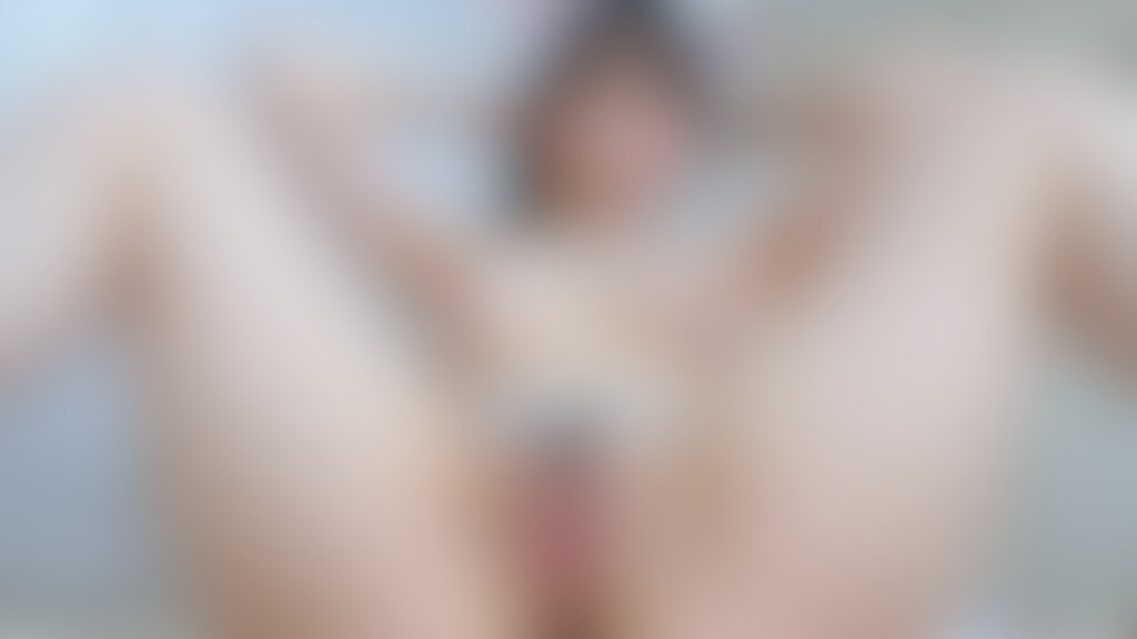 牛柄ビキニのおまんこヘアヌード