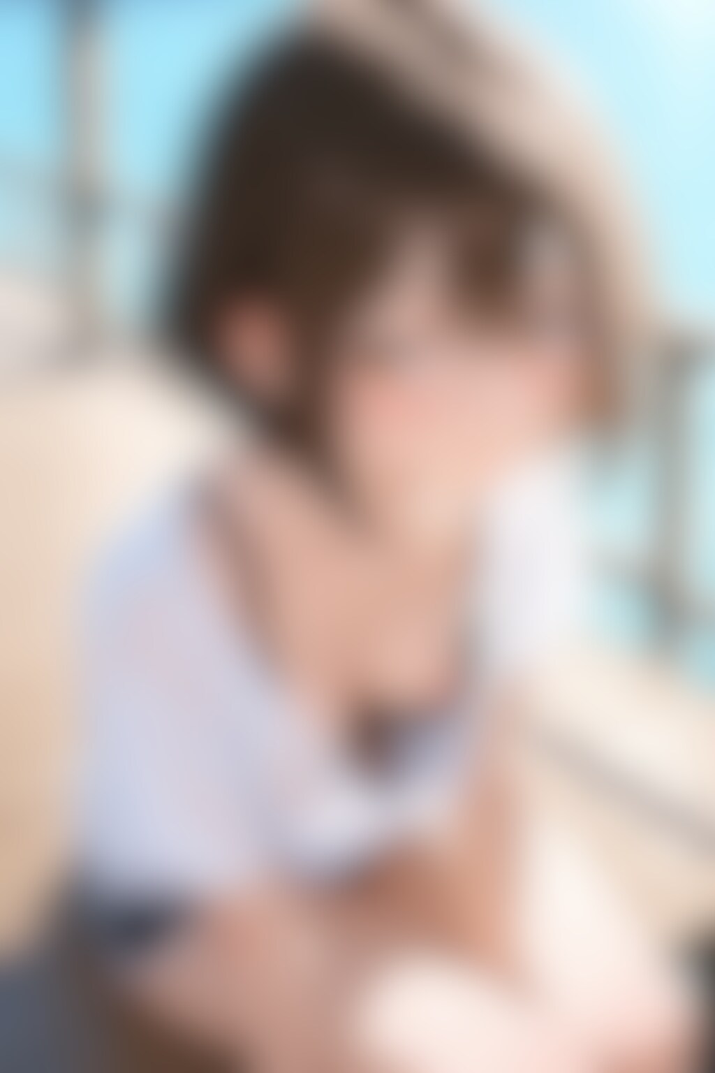 7枚:リゾート地で胸チラ