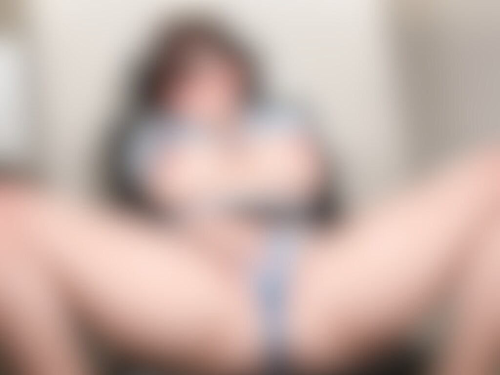 11枚:年末年始は実家でできなかった分を会社で思いっきりやるOL