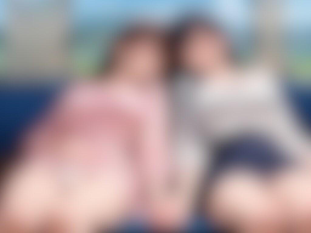 17枚：電車で同時多発パンチラ