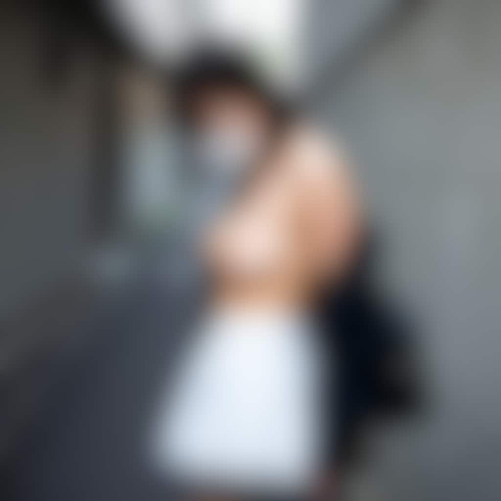 半裸で登下校とか