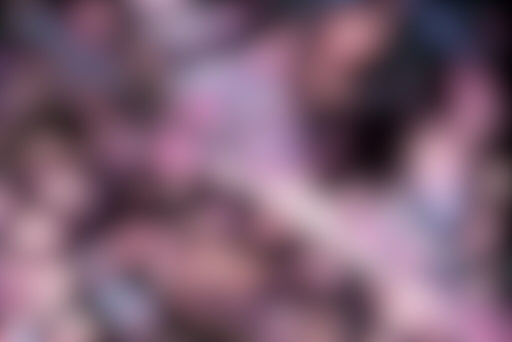 ネオンで咲く桜