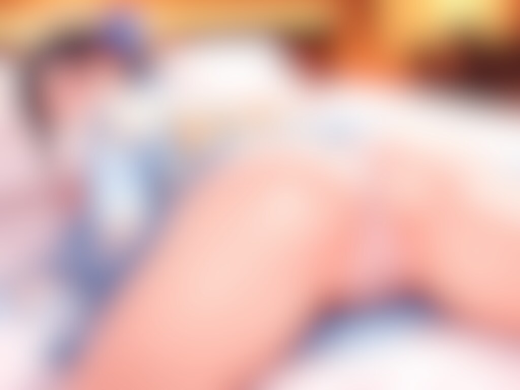 10枚:パンチラ寝バック