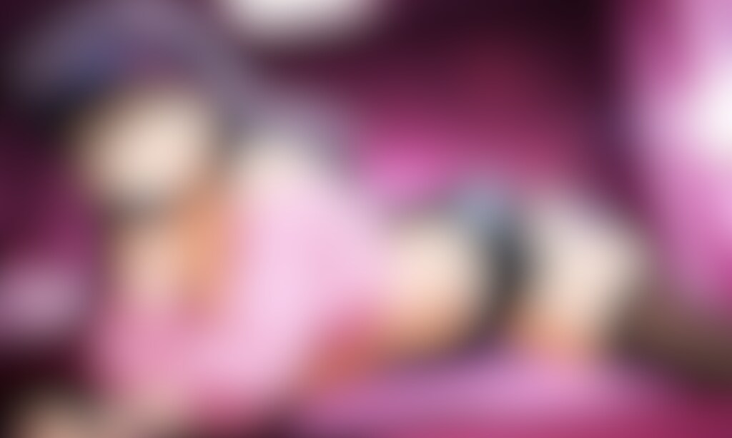 鮎川まどか　パンチラ（開脚）