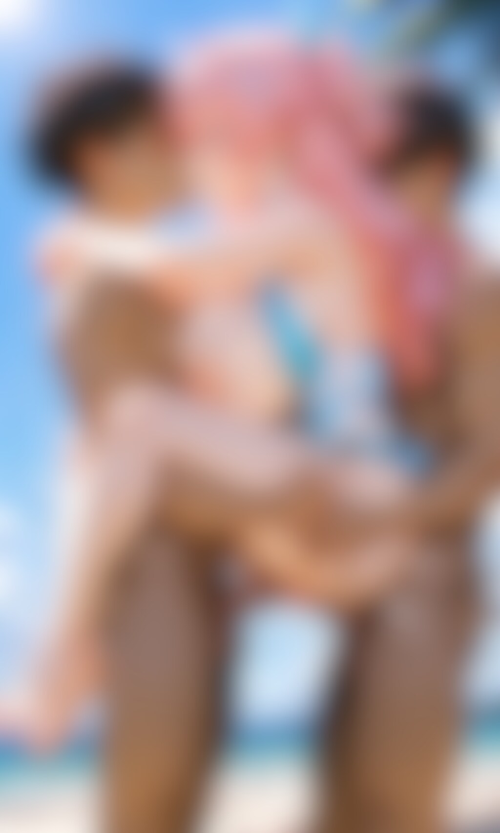前後に挟まれている少女