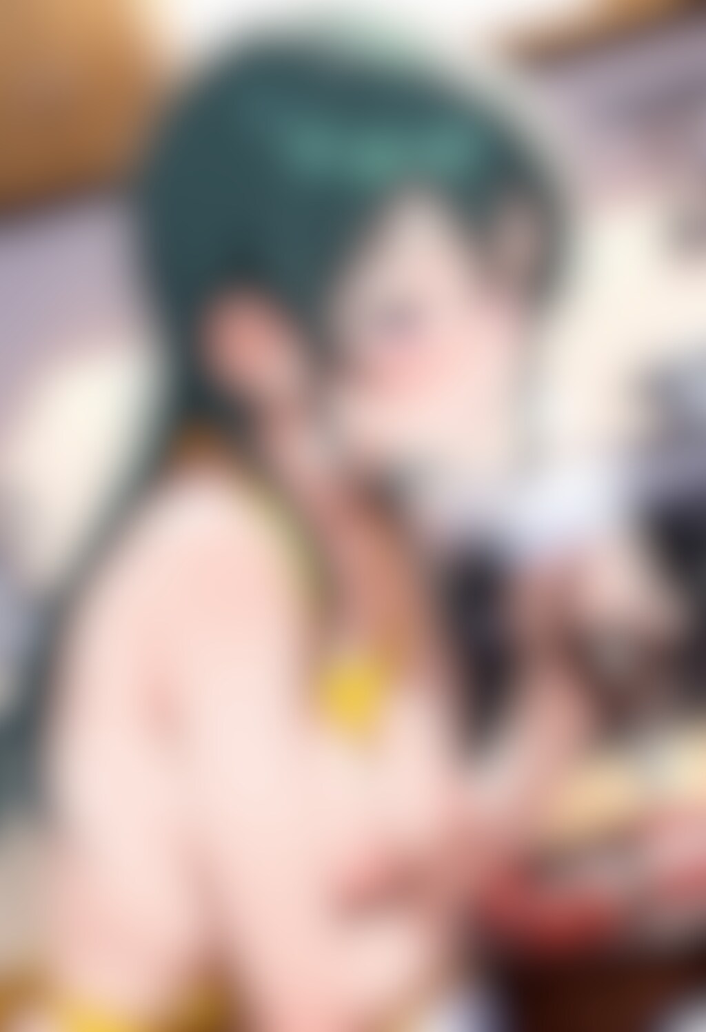 裸でケーキ作りをする大石泉